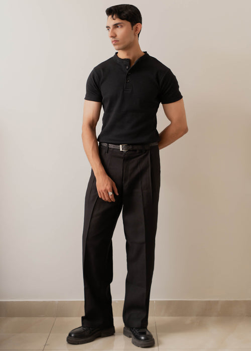BLACK RIBBED FITTED HENLEY