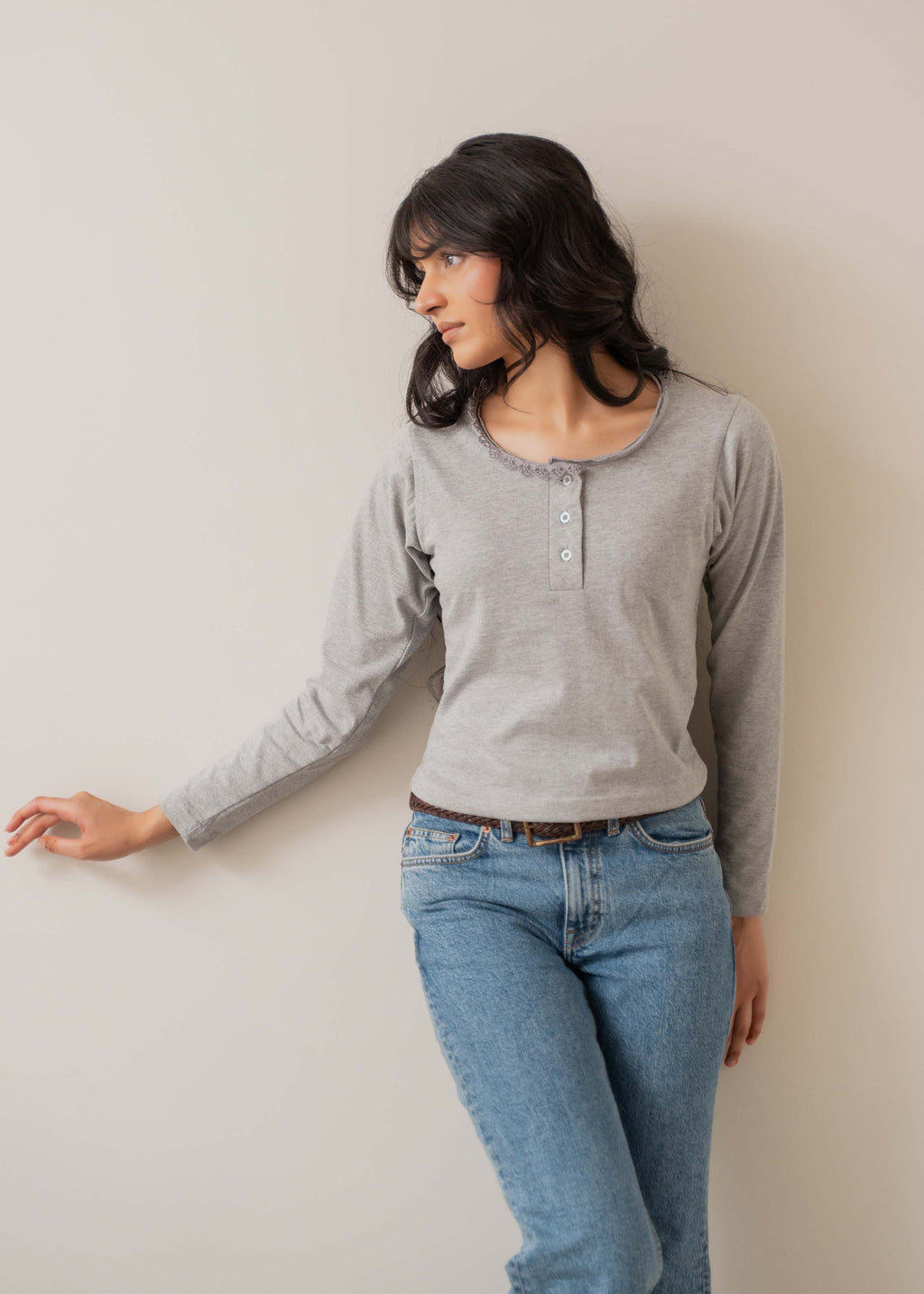 GREY TRIM DETAILED HENLEY